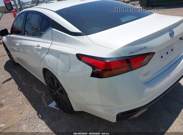 1N4BL4CV7KC237963 2019 NISSAN ALTIMA White Սալոնի 360 աստիճան տեսք