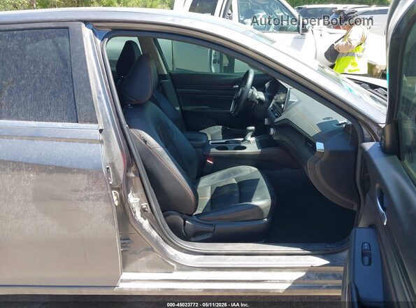 1N4BL4CV8NN335991 2022 NISSAN ALTIMA Gray Widok wnętrza z przodu