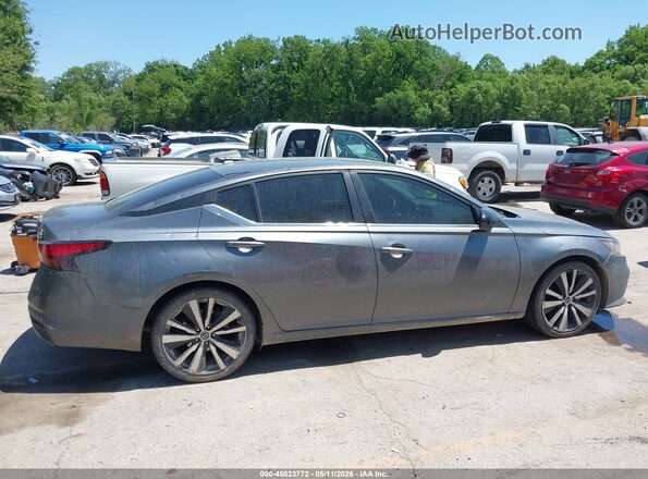 1N4BL4CV8NN335991 2022 NISSAN ALTIMA Gray Widok wnętrza z tyłu