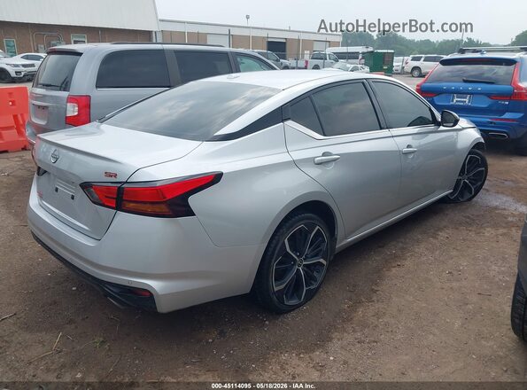 1N4BL4CV8RN378961 2024 NISSAN ALTIMA Silver Trasero derecho