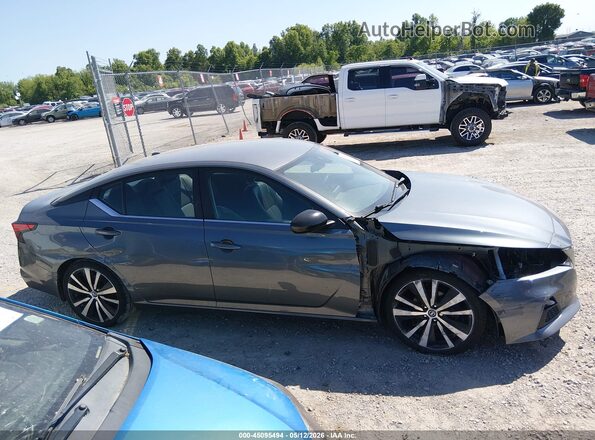 1N4BL4CVXLC122355 2020 NISSAN ALTIMA Gray Widok wnętrza z tyłu