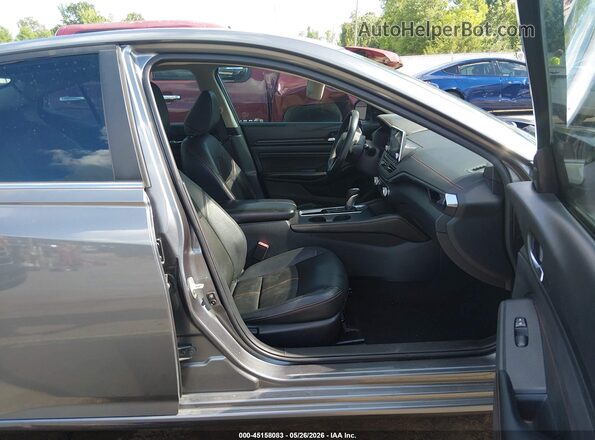 1N4BL4CVXLC127877 2020 NISSAN ALTIMA Gray Front interior view