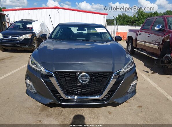 1N4BL4CVXLC127877 2020 NISSAN ALTIMA Gray Rear interior view