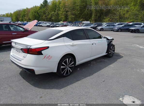 1N4BL4CW0KC255066 2019 NISSAN ALTIMA White Rear right