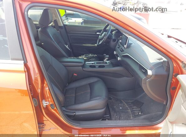 1N4BL4CW2KN317975 2019 NISSAN ALTIMA Оранжевый Вид салона спереди