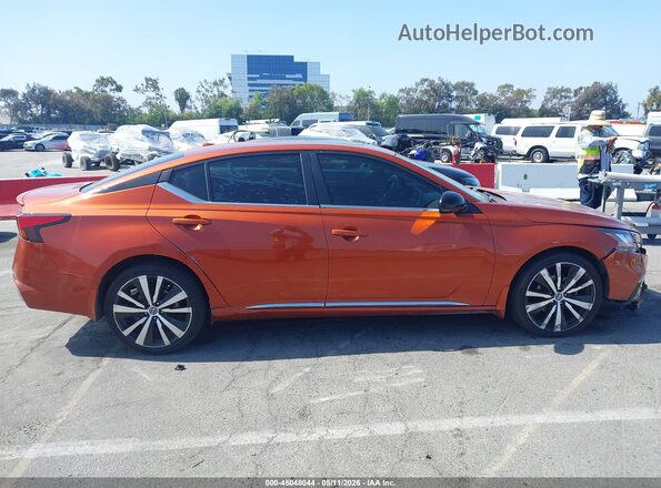 1N4BL4CW2KN317975 2019 NISSAN ALTIMA Оранжевый Вид задней части салона