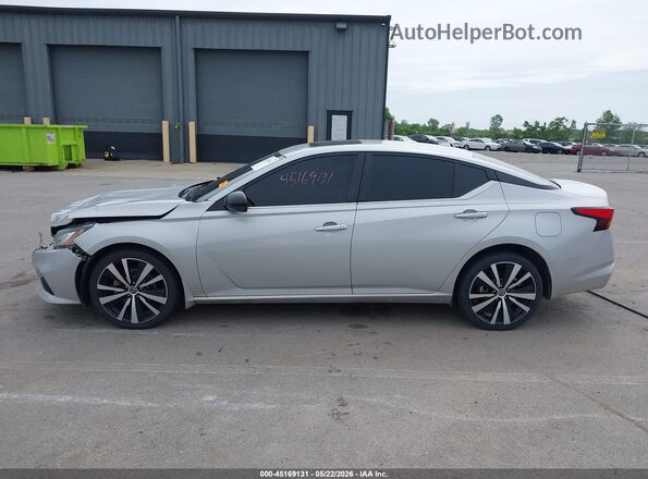 1N4BL4CW7MN421624 2021 NISSAN ALTIMA Silver 360 interior view