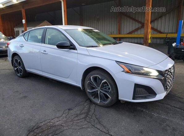 1N4BL4CW7RN414194 2024 NISSAN ALTIMA White Front right
