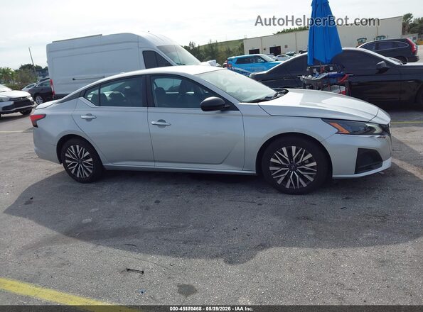 1N4BL4DV1RN404783 2024 NISSAN ALTIMA Silver სალონის 360-გრადუსიანი ხედი