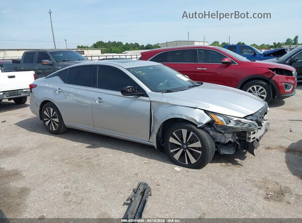 1N4BL4DV2KC127403 2019 NISSAN ALTIMA Silver Widok wnętrza z tyłu