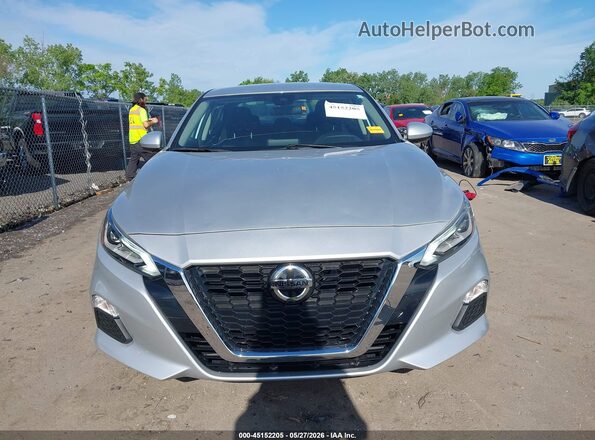 1N4BL4DV3NN378701 2022 NISSAN ALTIMA Silver ხელსაწყოთა პანელის ხედი