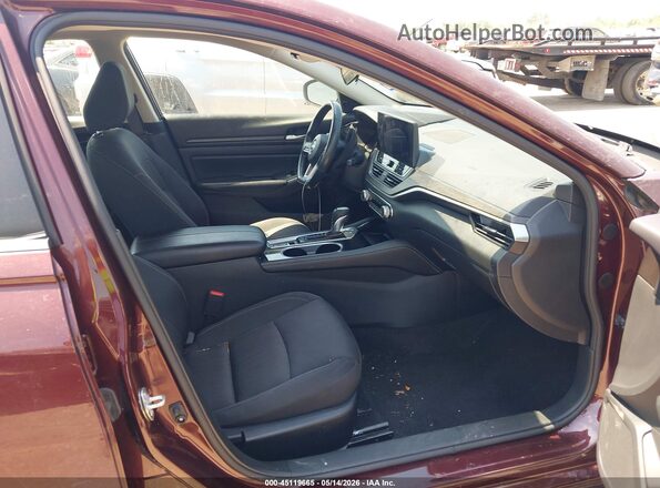 1N4BL4DV5RN331482 2024 NISSAN ALTIMA Burgundy Widok wnętrza z przodu