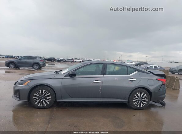 1N4BL4DV5RN333300 2024 NISSAN ALTIMA Gray 360 interior view