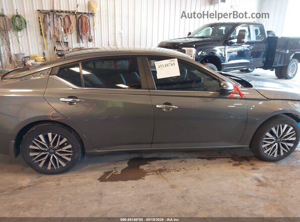 1N4BL4DV5RN411400 2024 NISSAN ALTIMA Gray Rear interior view