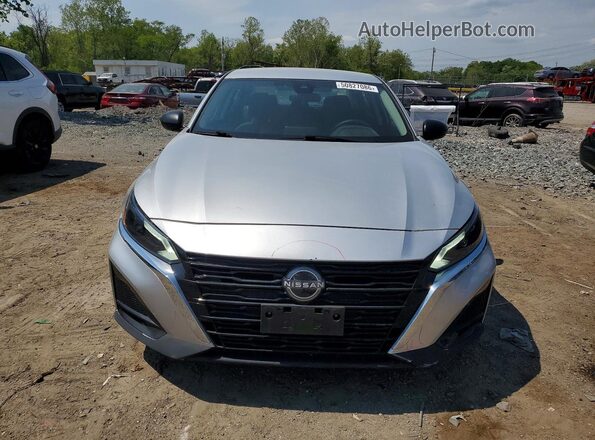 1N4BL4DV6RN304727 2024 NISSAN ALTIMA Silver Widok z przodu