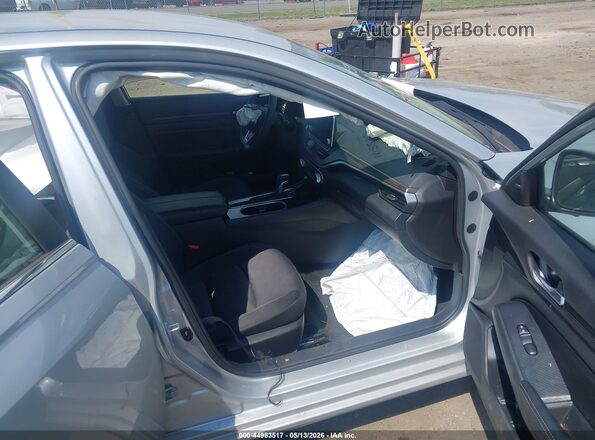 1N4BL4DV6RN405430 2024 NISSAN ALTIMA Серебряный Вид салона спереди