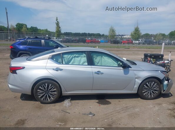 1N4BL4DV6RN405430 2024 NISSAN ALTIMA Серебряный Вид задней части салона