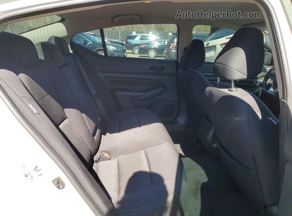 1N4BL4DV6RN415472 2024 NISSAN ALTIMA White 
