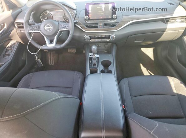 1N4BL4DV6SN391275 2025 NISSAN ALTIMA Черный Вид панели приборов