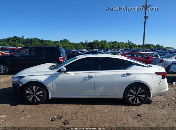 1N4BL4DV7KC164611 2019 NISSAN ALTIMA White Vista interior de 360 grados