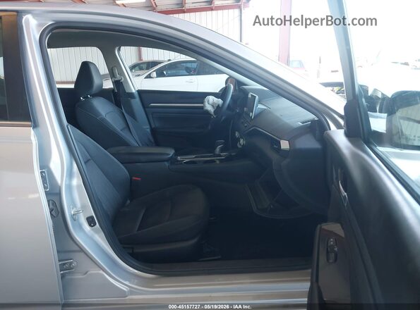 1N4BL4DV8MN409276 2021 NISSAN ALTIMA Silver Front interior view