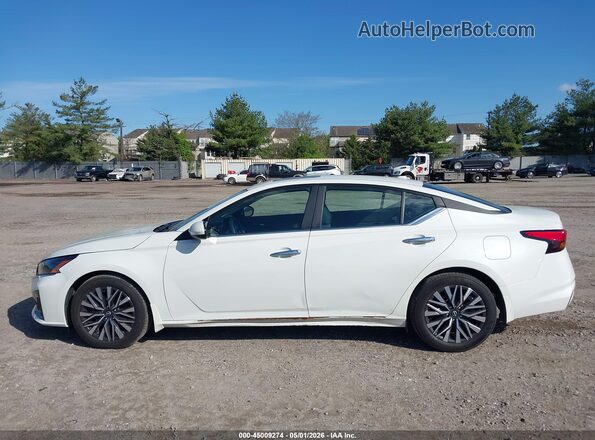 1N4BL4DV9SN335654 2025 NISSAN ALTIMA White Vista interior de 360 grados
