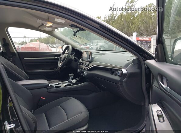 1N4BL4DVXPN371702 2023 NISSAN ALTIMA Black Front interior view