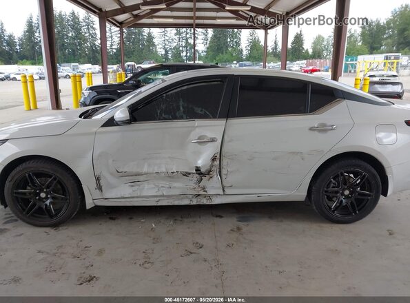 1N4BL4DW3NN340880 2022 NISSAN ALTIMA White Սալոնի հետևի տեսք