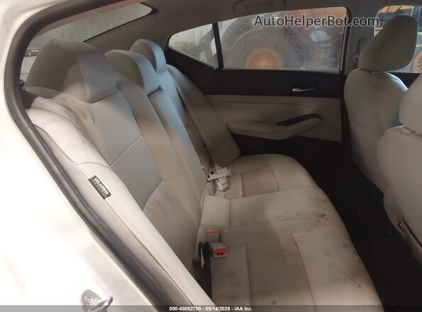 1N4BL4DWXNN356221 2022 NISSAN ALTIMA White VIN sticker view