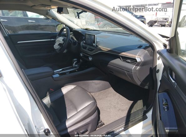 1N4BL4EV2MN418960 2021 NISSAN ALTIMA White Vista interior delantera