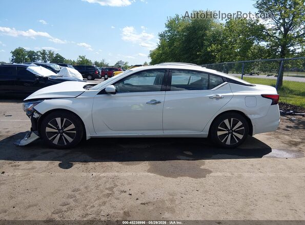 1N4BL4EV2MN418960 2021 NISSAN ALTIMA White Vista interior de 360 grados