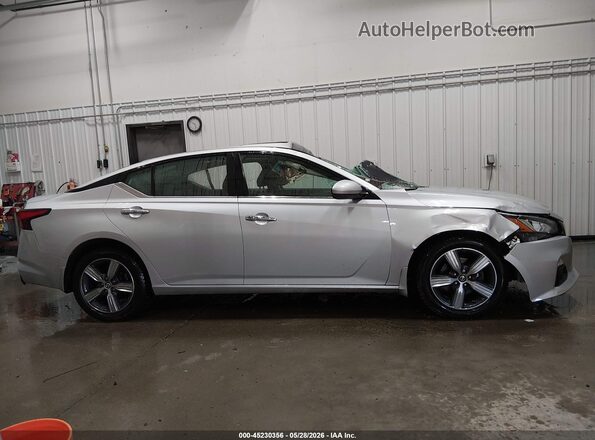 1N4BL4EW5KC178658 2019 NISSAN ALTIMA Silver Widok wnętrza 360 stopni