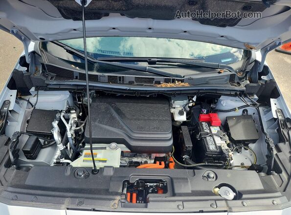 1N4CZ1CV3SC557606 2025 NISSAN LEAF Silver Սալոնի հետևի տեսք
