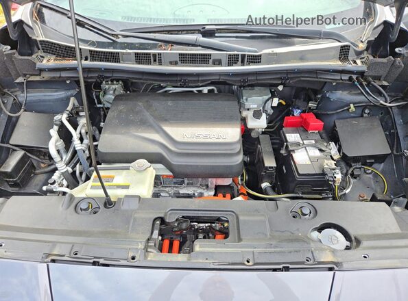 1N4CZ1CV4PC558934 2023 NISSAN LEAF Gray Front interior view