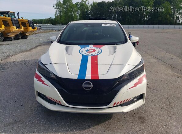 1N4CZ1CV4SC558425 2025 NISSAN LEAF White წინა ხედი