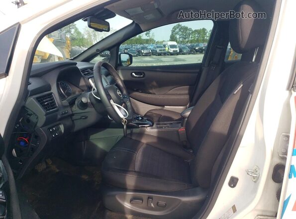 1N4CZ1CV4SC558425 2025 NISSAN LEAF White წინა სალონის ხედი