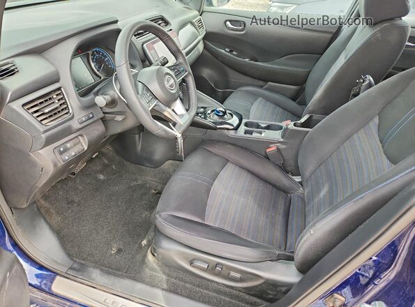 1N4CZ1CVXSC560406 2025 NISSAN LEAF Blue Widok wnętrza z przodu