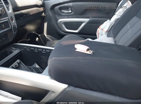 1N6AA1EF1MN535820 2021 NISSAN TITAN White 