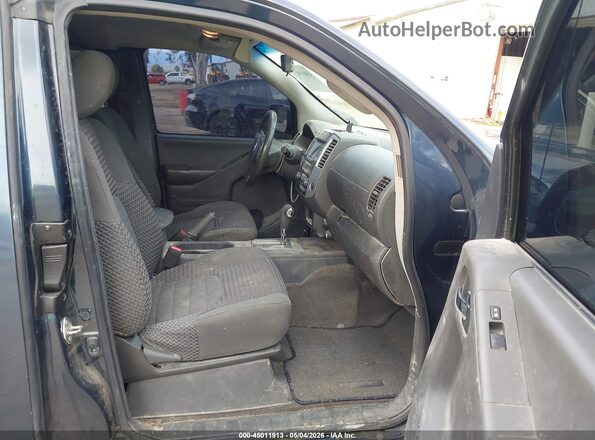 1N6AD0CU2JN701177 2018 NISSAN FRONTIER Синий Вид салона спереди
