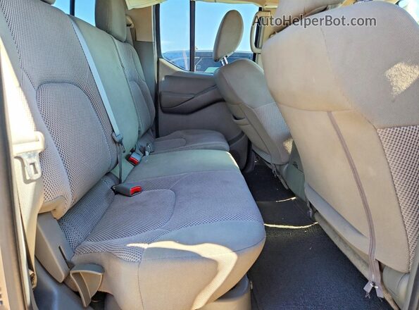 1N6AD0ER8KN786794 2019 NISSAN FRONTIER Gray Rear seats view