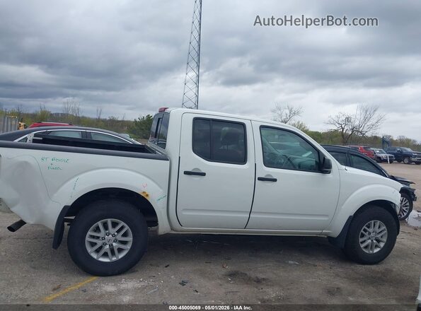 1N6AD0EV1HN764528 2017 NISSAN FRONTIER Белый Вид задней части салона