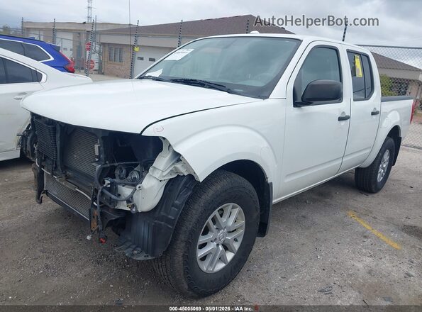 1N6AD0EV1HN764528 2017 NISSAN FRONTIER Белый Передняя левая четверть