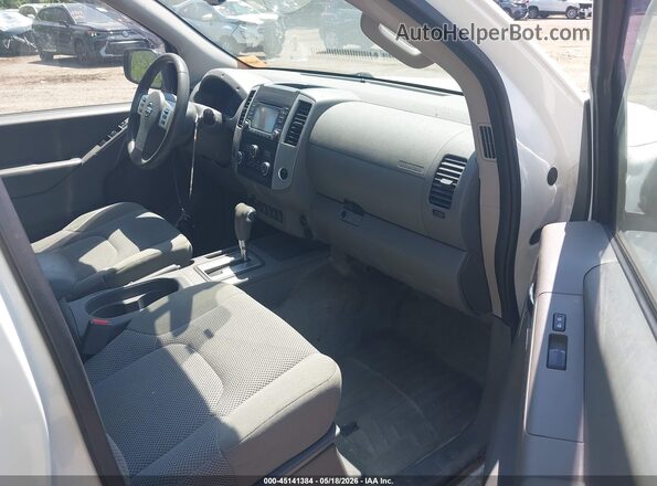1N6AD0FV9JN723259 2018 NISSAN FRONTIER White Вид салону спереду