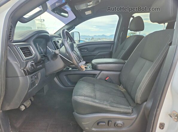 1N6BA1F44KN513888 2019 NISSAN TITAN White 