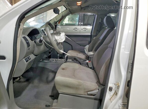 1N6ED0EB4LN716747 2020 NISSAN FRONTIER White Սալոնի դիմացի տեսք