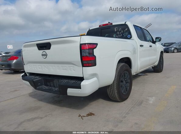 1N6ED1FJ1RN659010 2024 NISSAN FRONTIER Белый Вид спереди
