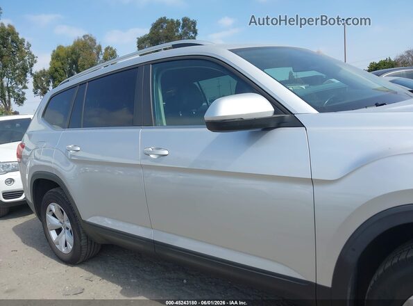 1V2CR2CA6JC565693 2018 VOLKSWAGEN ATLAS Silver Rear interior view