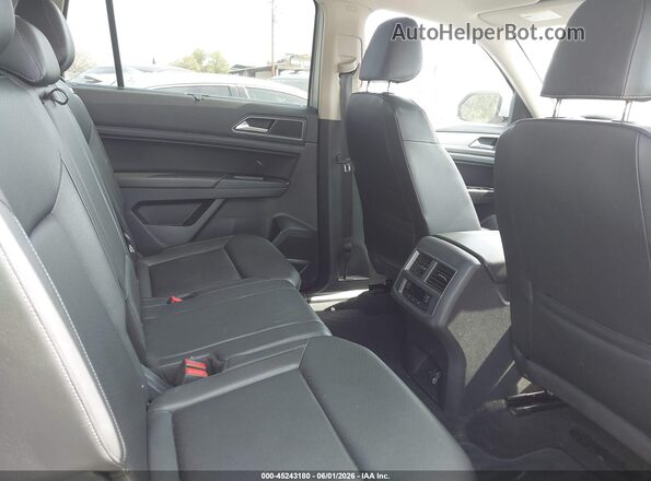 1V2CR2CA6JC565693 2018 VOLKSWAGEN ATLAS Silver VIN sticker view