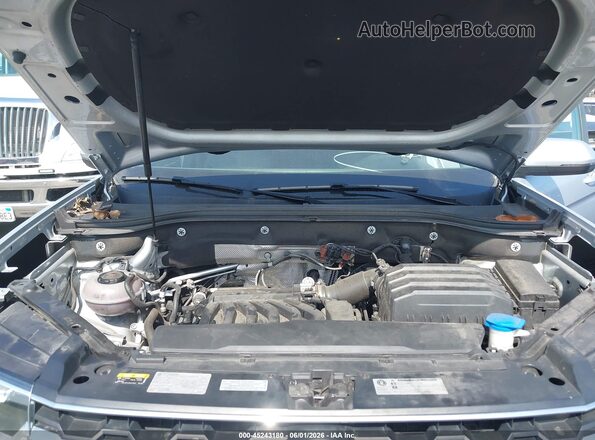 1V2CR2CA6JC565693 2018 VOLKSWAGEN ATLAS Silver Rear view