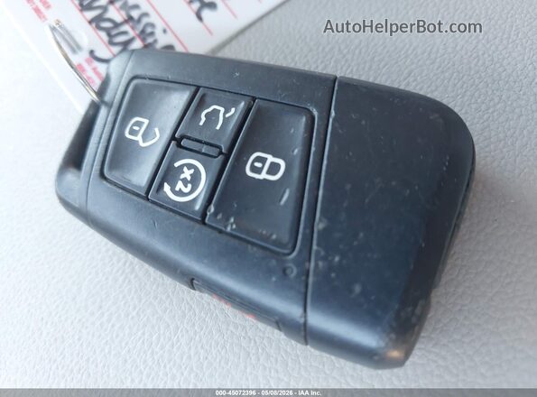 1V2DP2CA4JC598069 2018 VOLKSWAGEN ATLAS White Vista del salpicadero